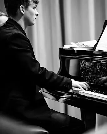 Tom Jesty at the piano